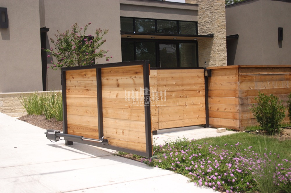 Horizontal 1 x 6 cedar fence with cap and trim