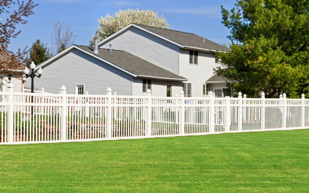 Tips for Choosing HOA Fencing Options